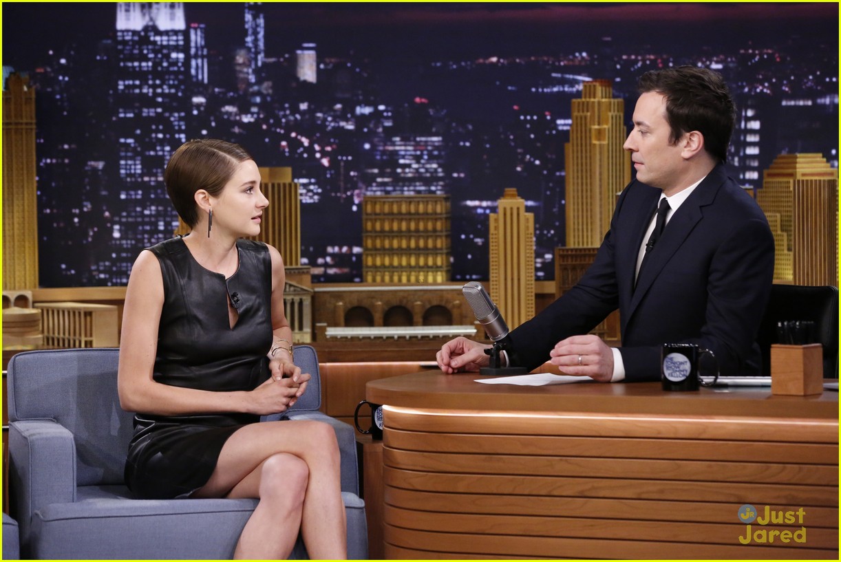 shailene woodley ping pong tonight show theo james letterman 07