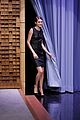 shailene woodley ping pong tonight show theo james letterman 01
