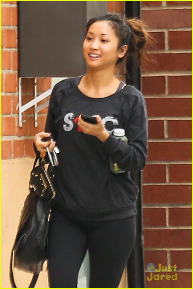 brenda song stands up to cancer02