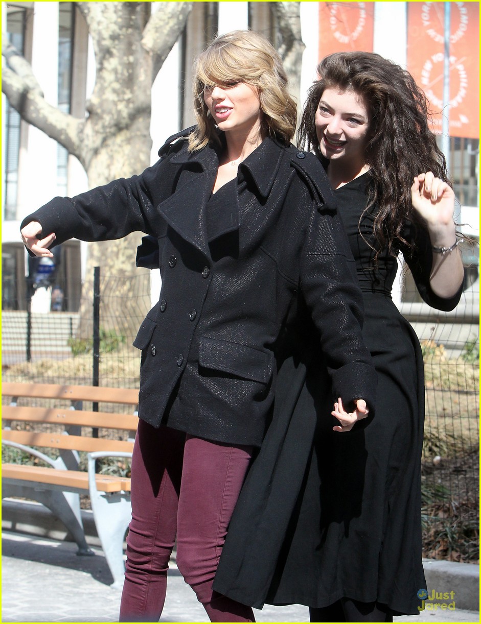 taylor swift lorde show some fun attitude in nyc 10