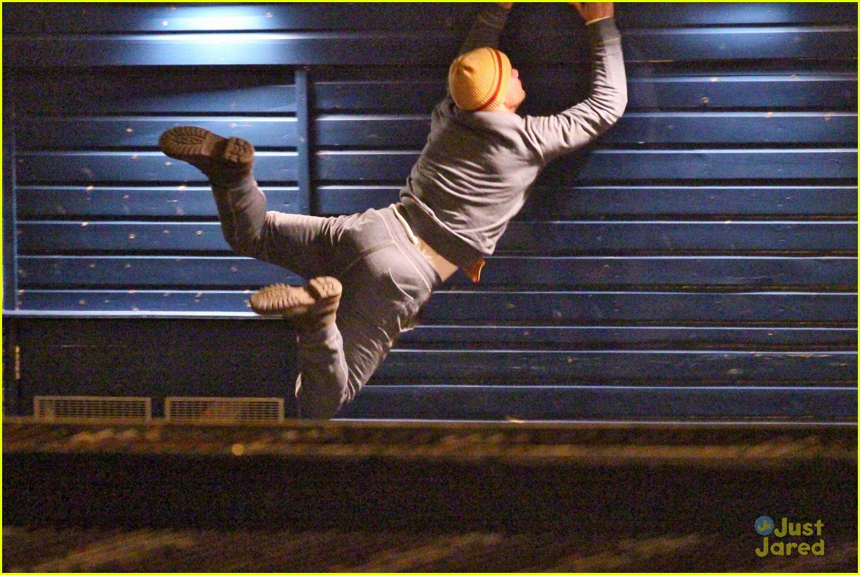taylor lautner does his own stunts for cuckoo 03