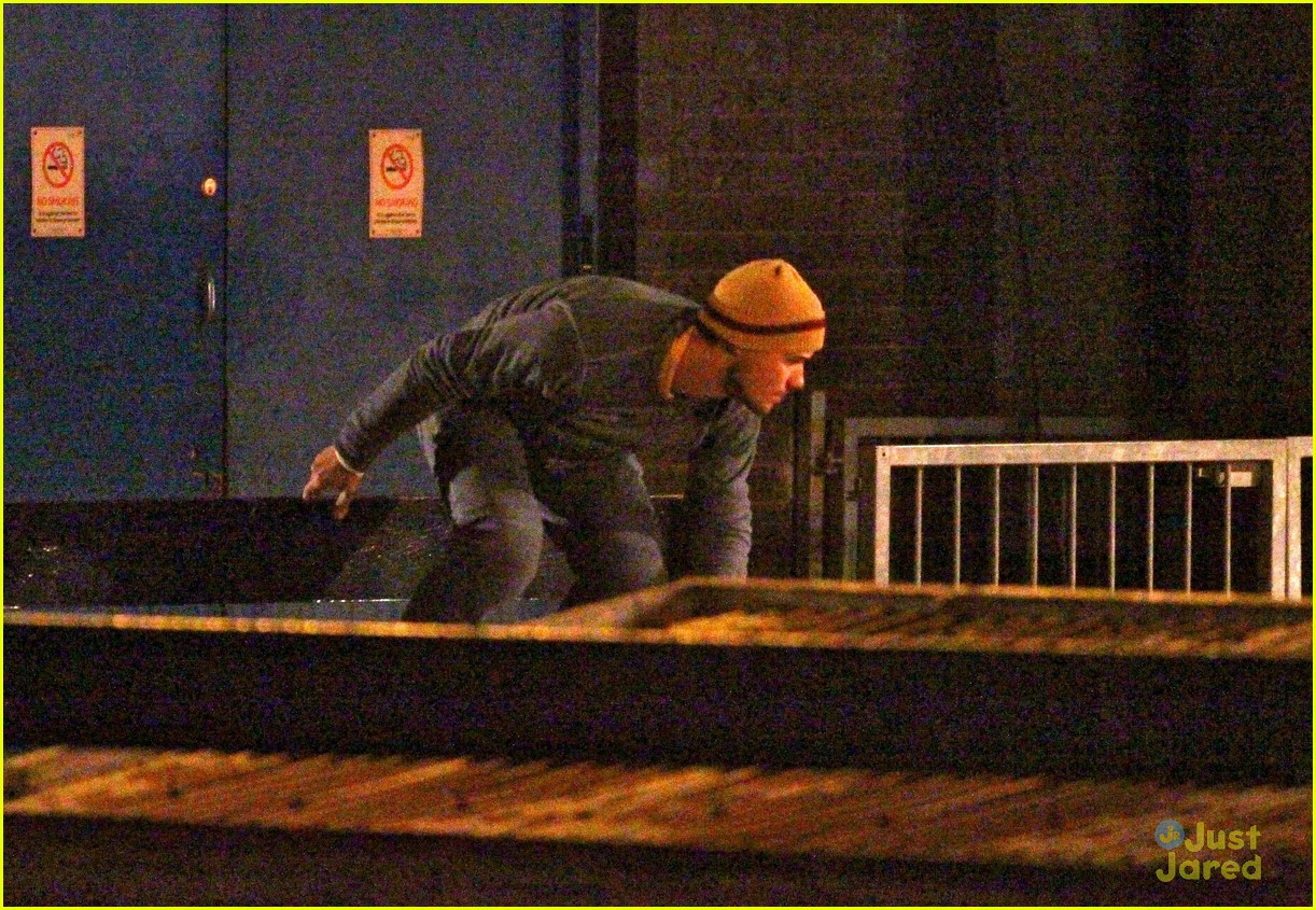 taylor lautner does his own stunts for cuckoo 11