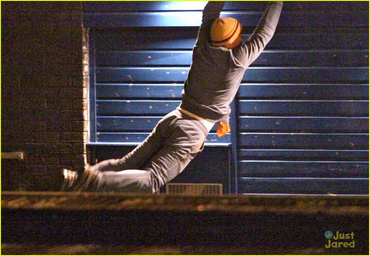 taylor lautner does his own stunts for cuckoo 13