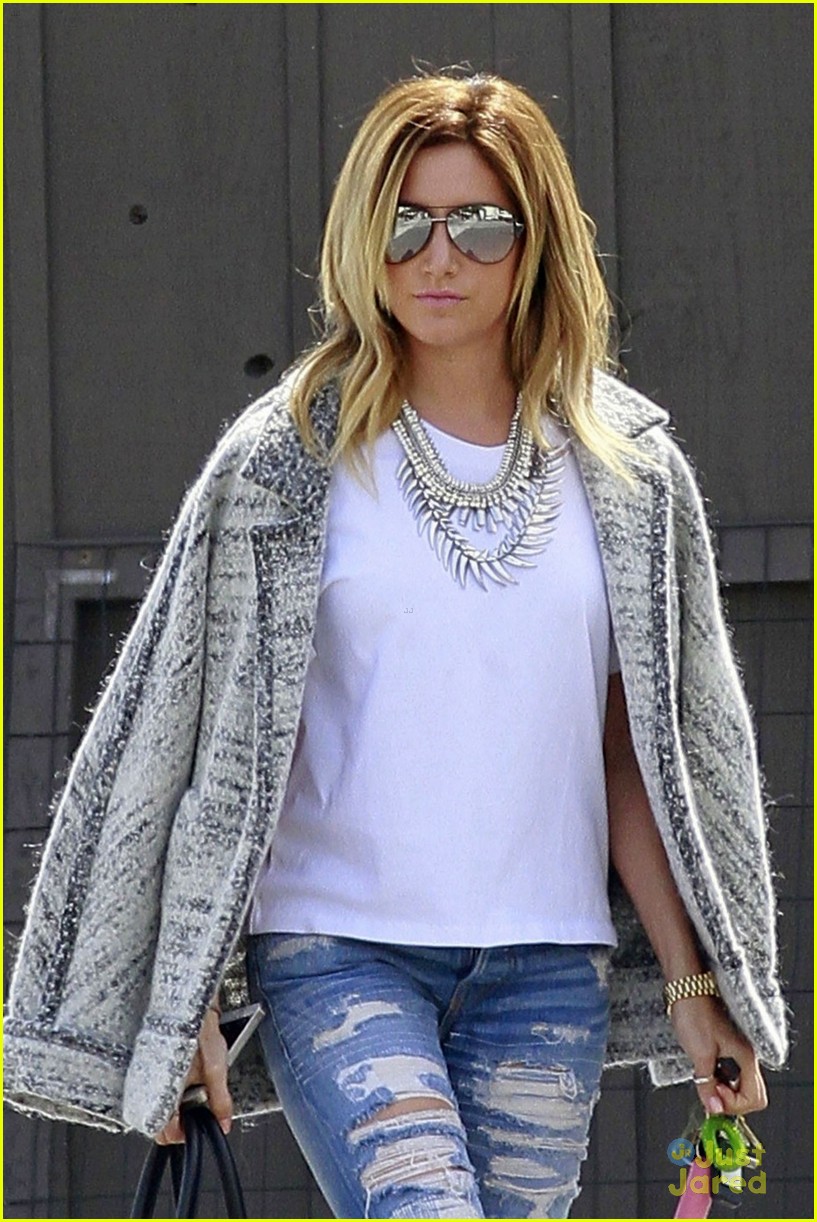 ashley tisdale lisa lunch 02