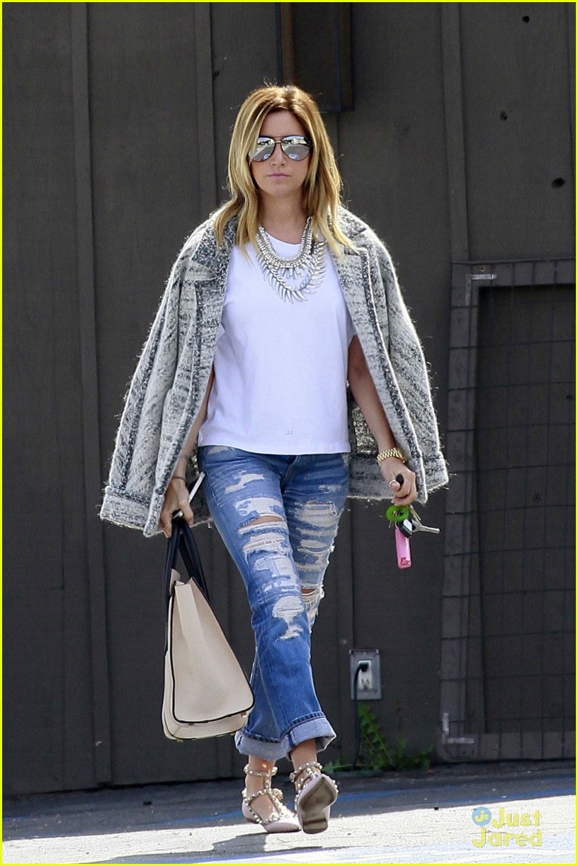 ashley tisdale lisa lunch 03