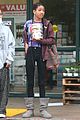 willow smith carries tower of cookies 05