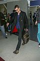 shailene woodley theo james lax airport with sunglasses 04