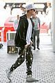 justin bieber chats up protester at lax airport 03