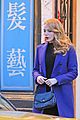 blake lively grabs cab chinatown age of adaline 29
