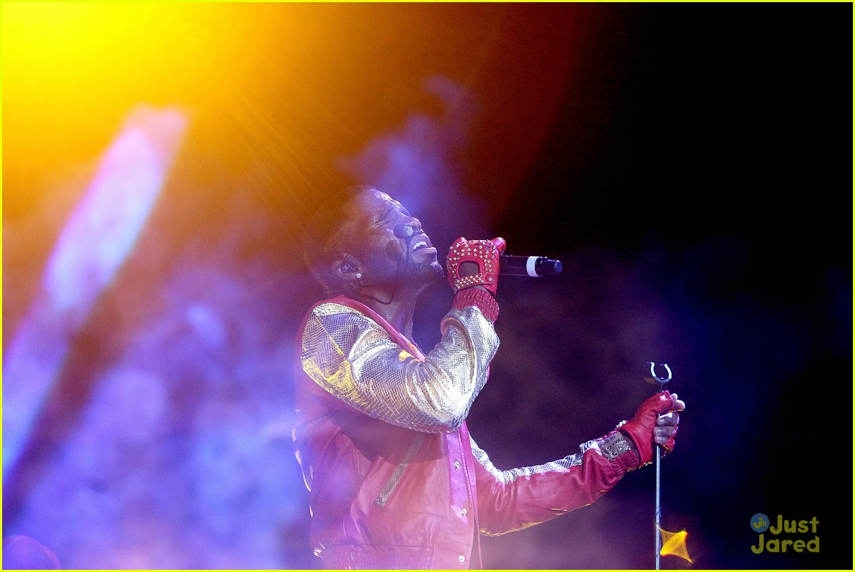 jason derulo takes the stage in melbourne06