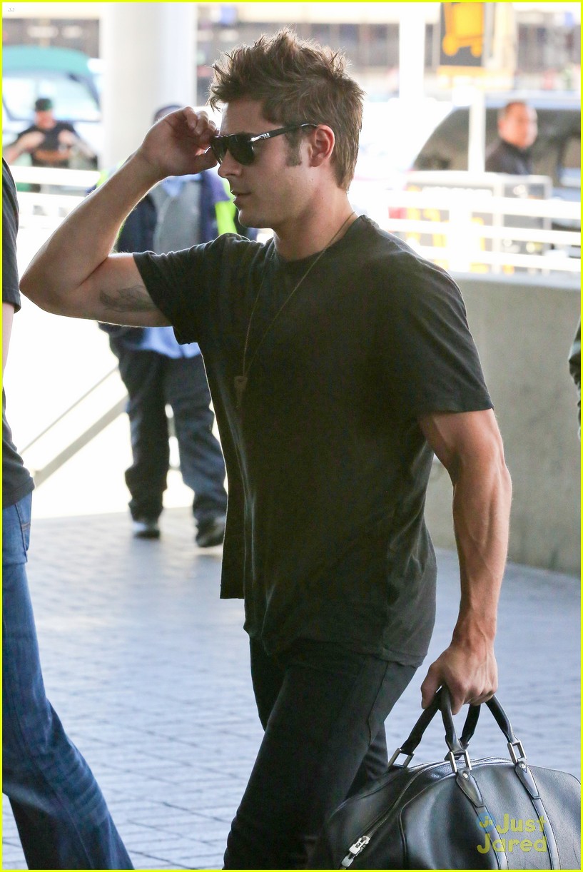 zac efron bed head hair arrival 11