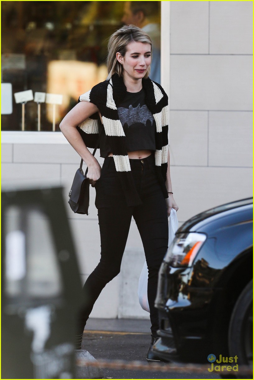 emma roberts evan peters cant stop smiling lunch 09