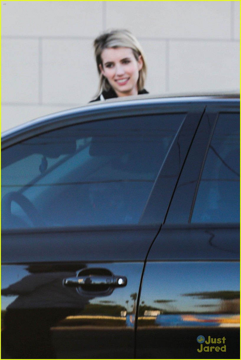 emma roberts evan peters cant stop smiling lunch 10
