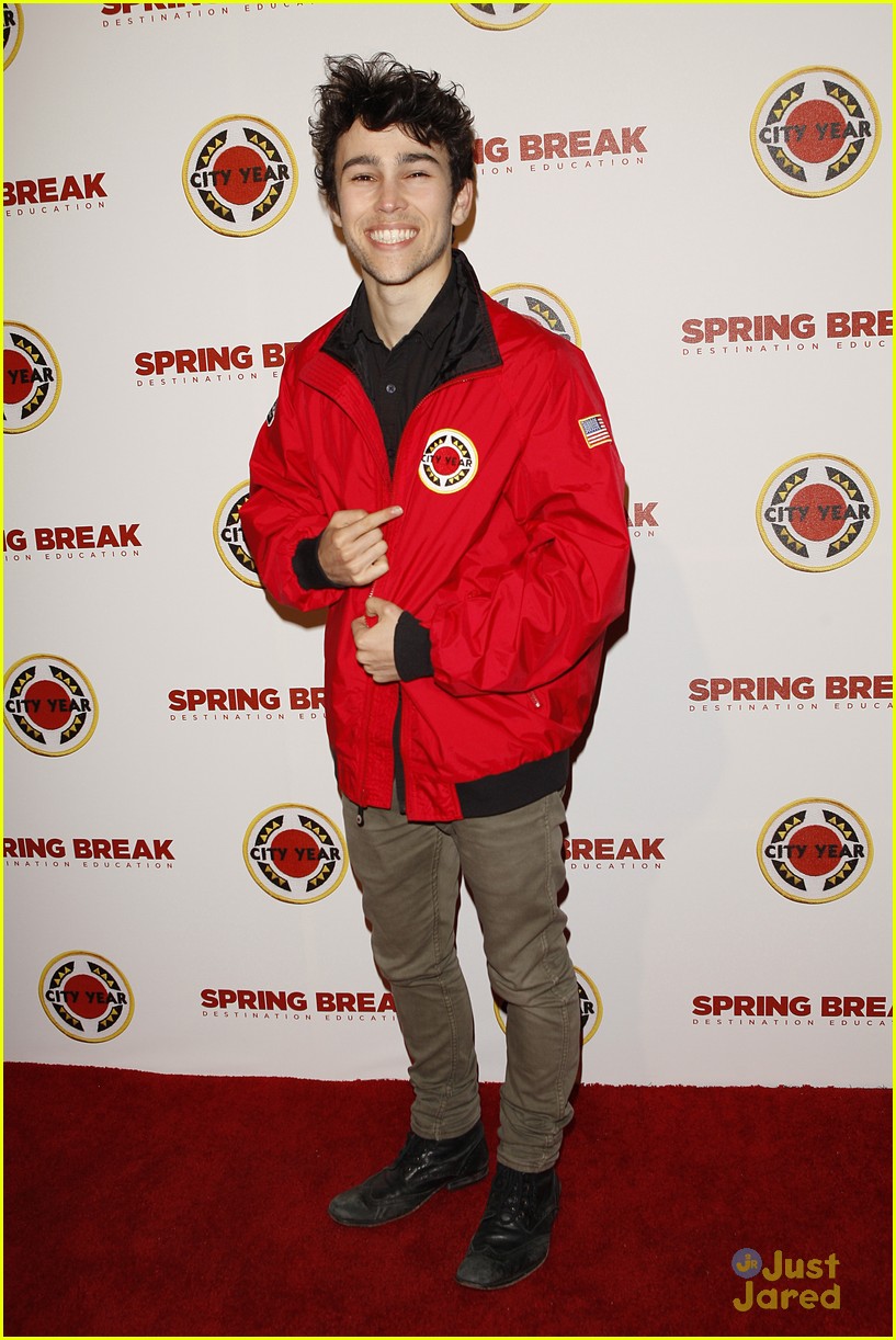 greer grammer jake t austin max schneider get colorful at city year los angeles event05