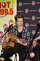 harry styles loves 5 seconds of summer 16