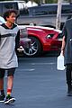 jaden smith carries pyramid to lunch 29