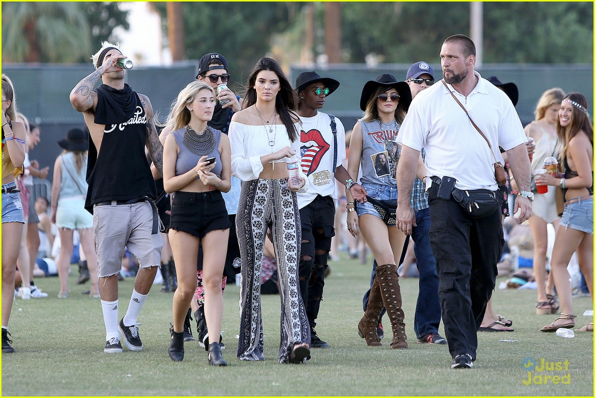 kendall and kylie jenner on an accesory hunt at coachella 201413
