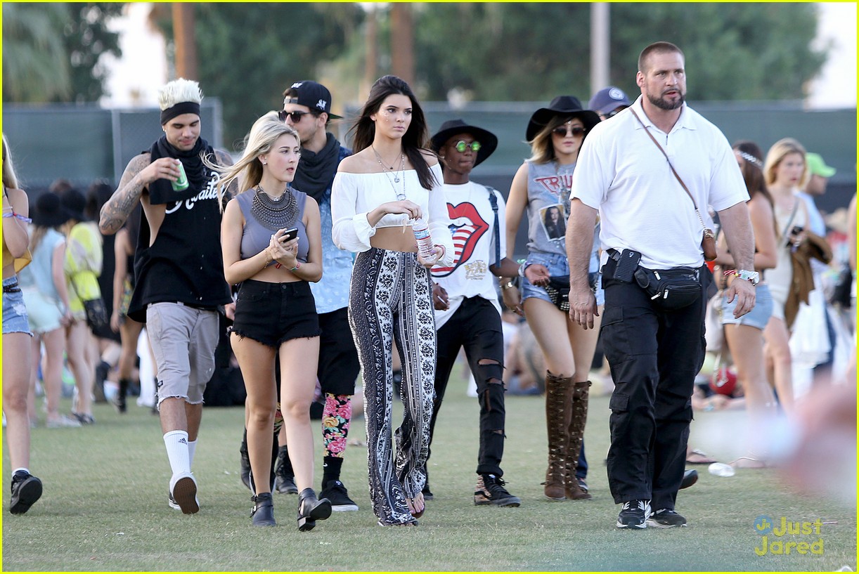 kendall and kylie jenner on an accesory hunt at coachella 201423