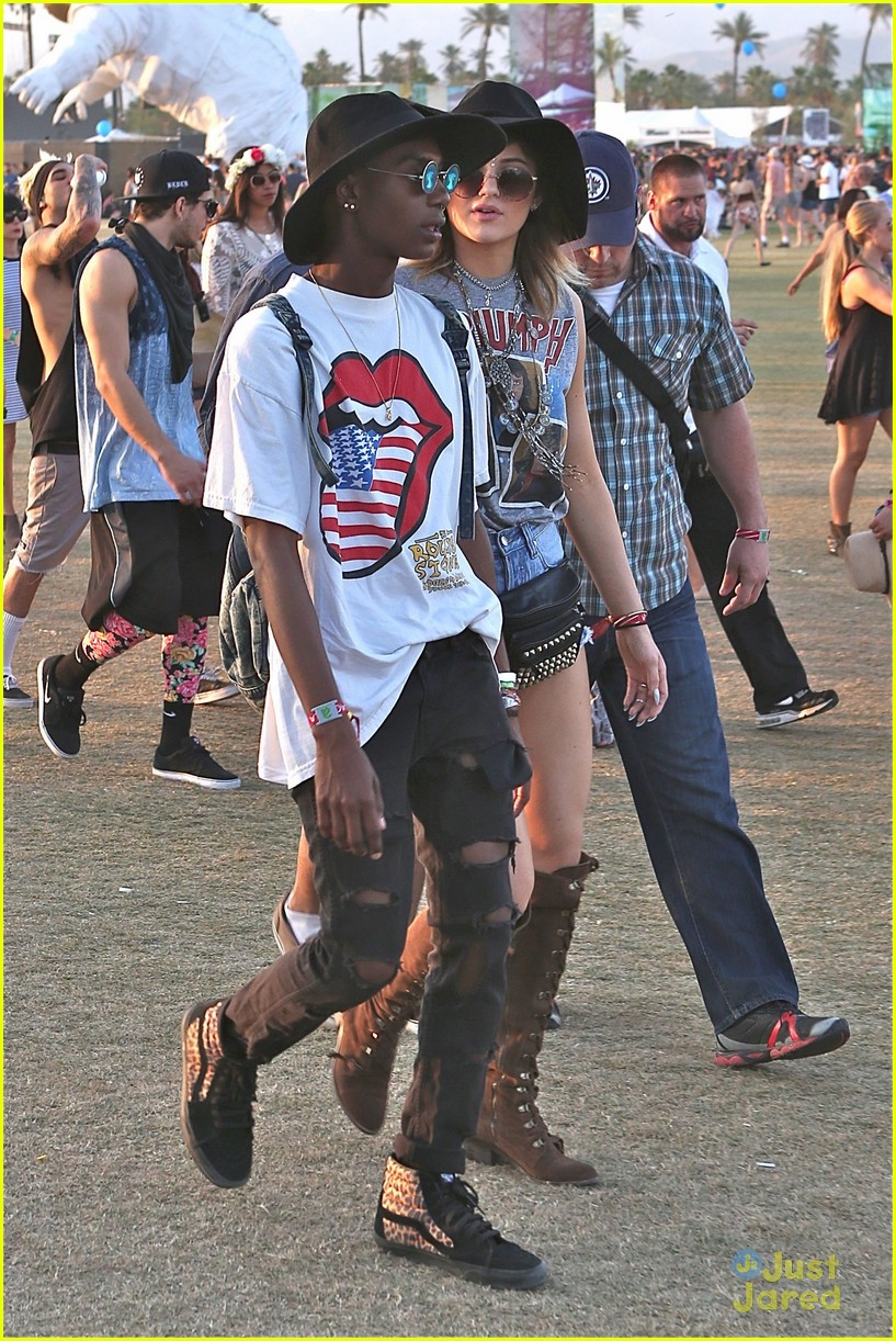 kendall and kylie jenner on an accesory hunt at coachella 201443