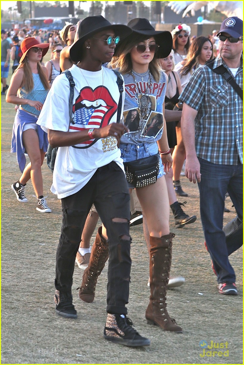 kendall and kylie jenner on an accesory hunt at coachella 201448
