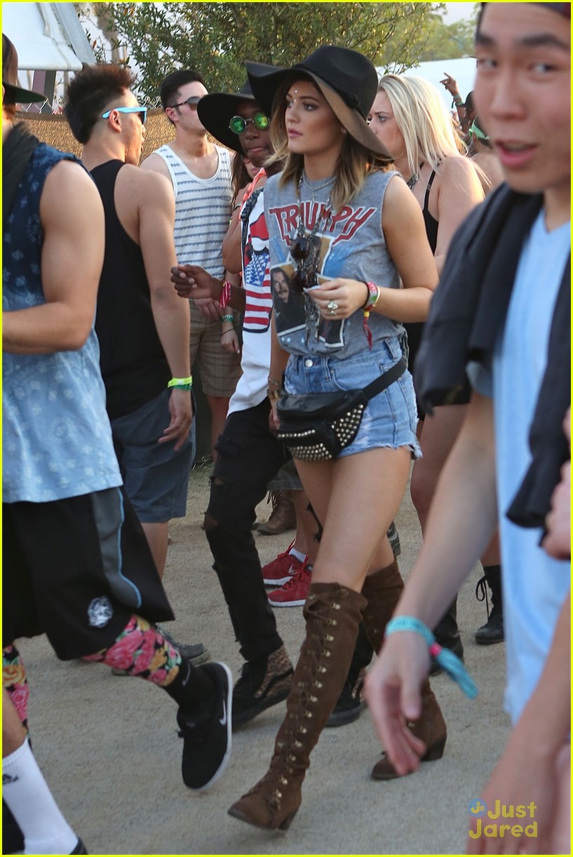 kendall and kylie jenner on an accesory hunt at coachella 201454