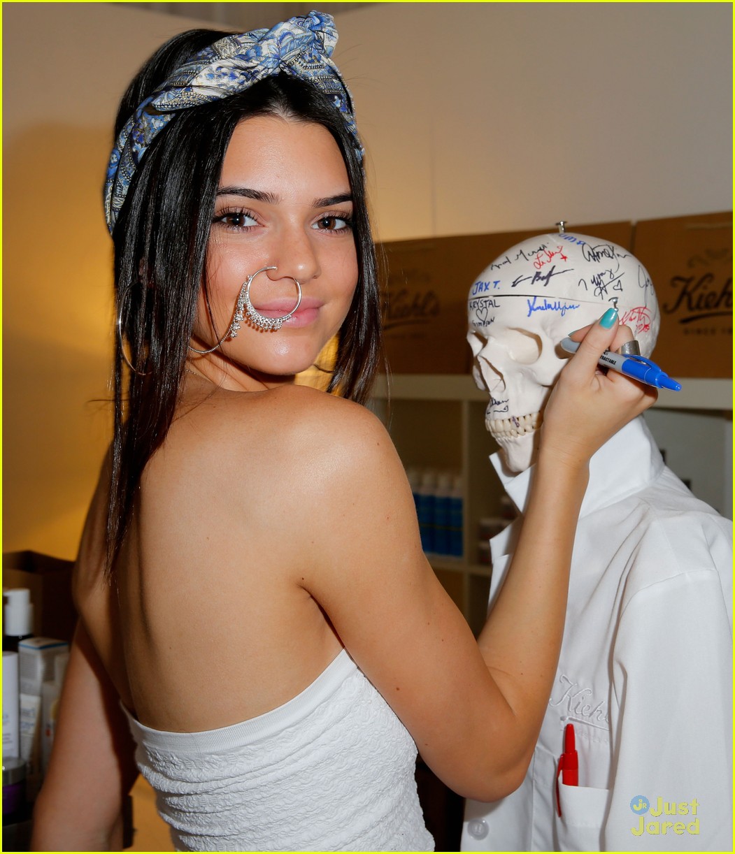kendall jenner giant nose ring coachella 201405