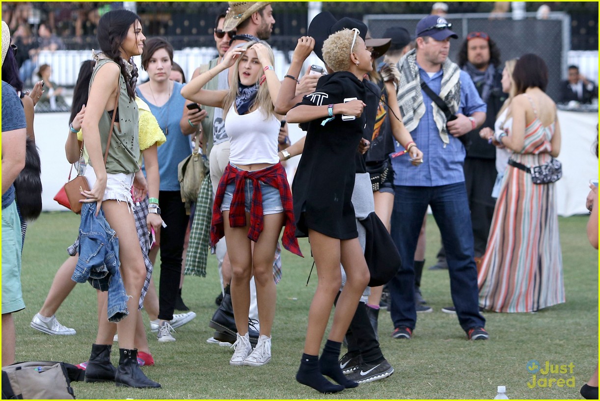 kendall and kylie jenner hang out with jaden and willow smith at coachella09