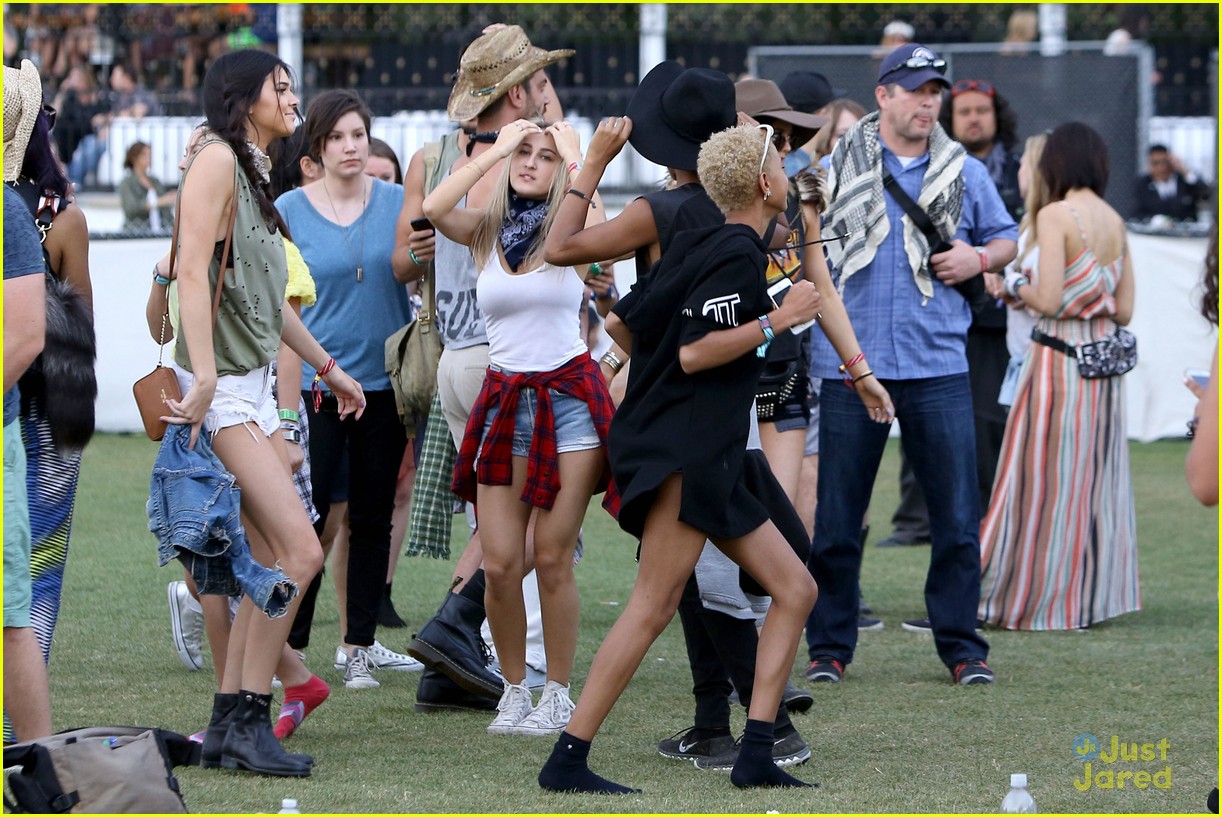 kendall and kylie jenner hang out with jaden and willow smith at coachella10