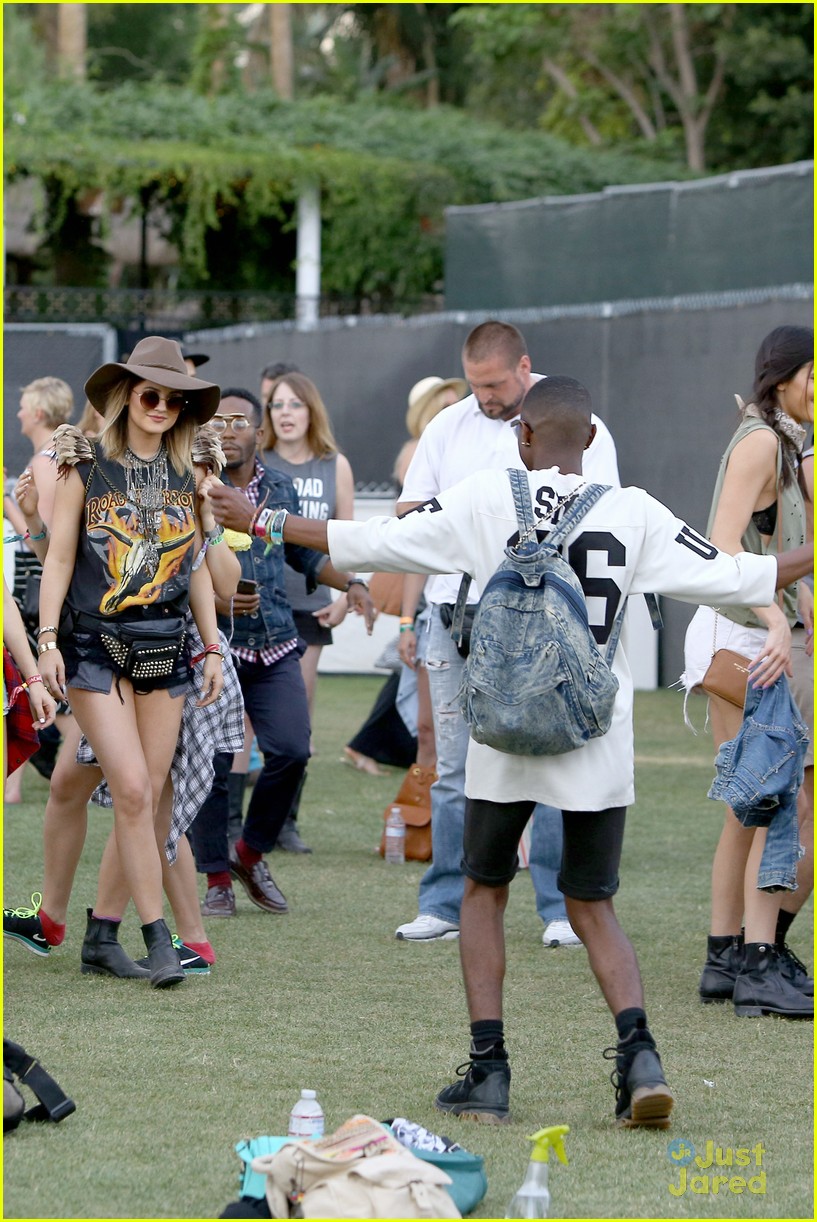 kendall and kylie jenner hang out with jaden and willow smith at coachella20
