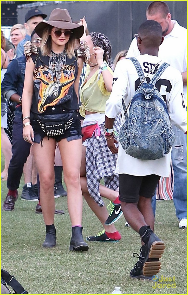 kendall and kylie jenner hang out with jaden and willow smith at coachella59