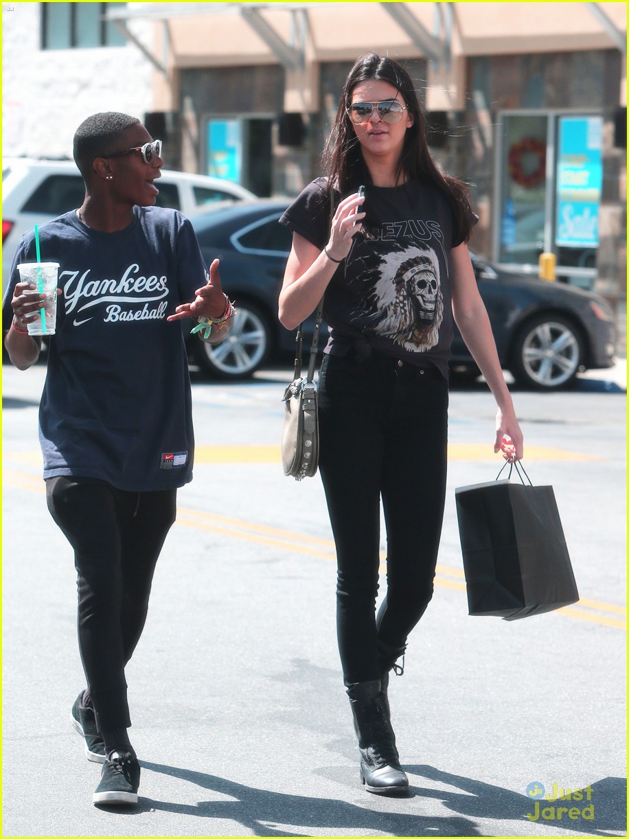 kendall jenner shows kanye west support shopping 12
