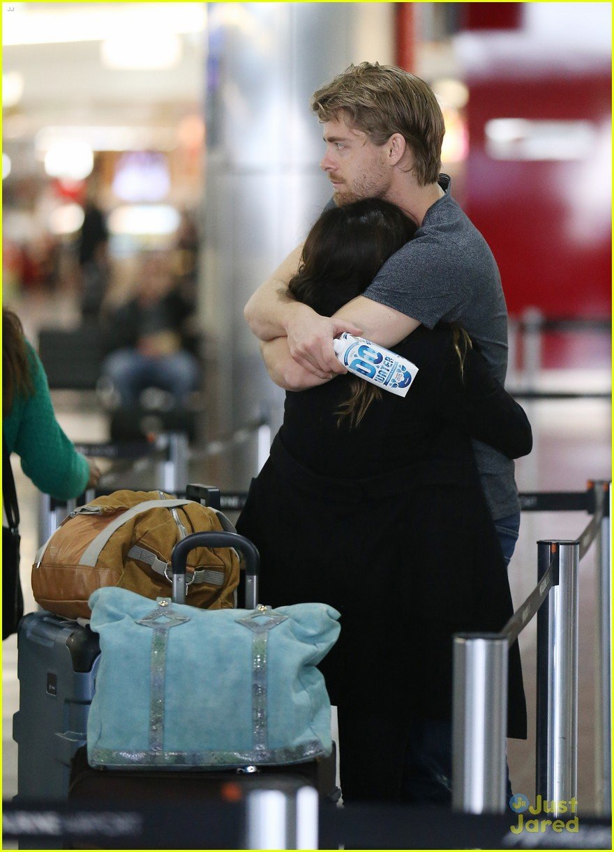 luke mitchell wife rebecca breeds keep cozy while traveling 04