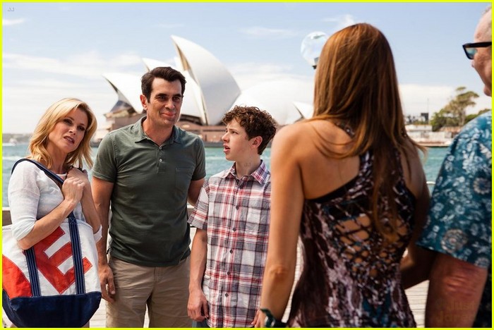 modern family australia stills 09