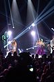 katy perry kacey musgraves belt it out at CMT crossroads07