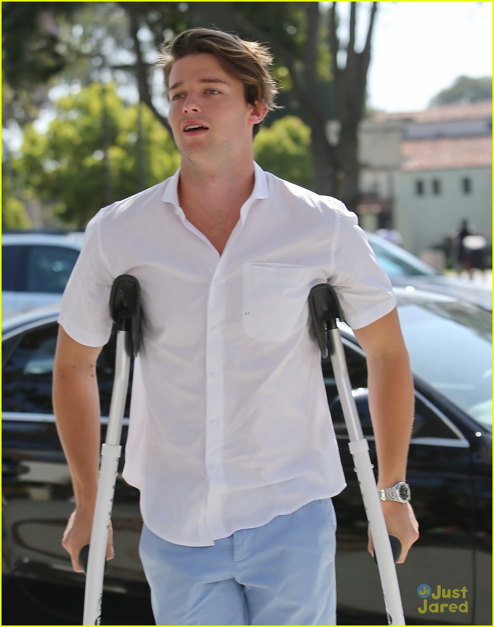 patrick schwarzenegger spends easter sunday crutches 03