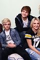 r5 jams out with some fans09