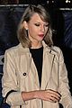taylor swift shows off some leg after a night out03