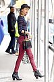 taylor swift more shopping nyc stripes 08