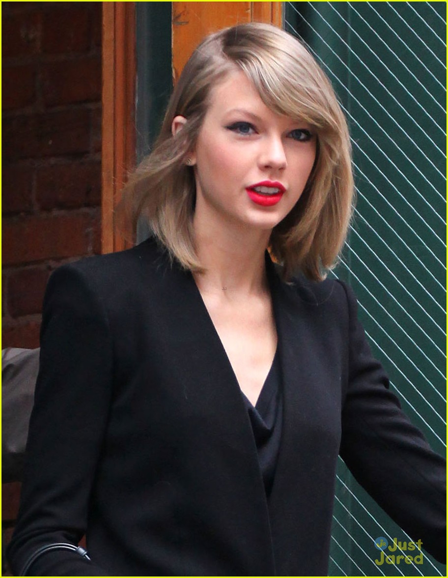 taylor swift guest star on girls 02