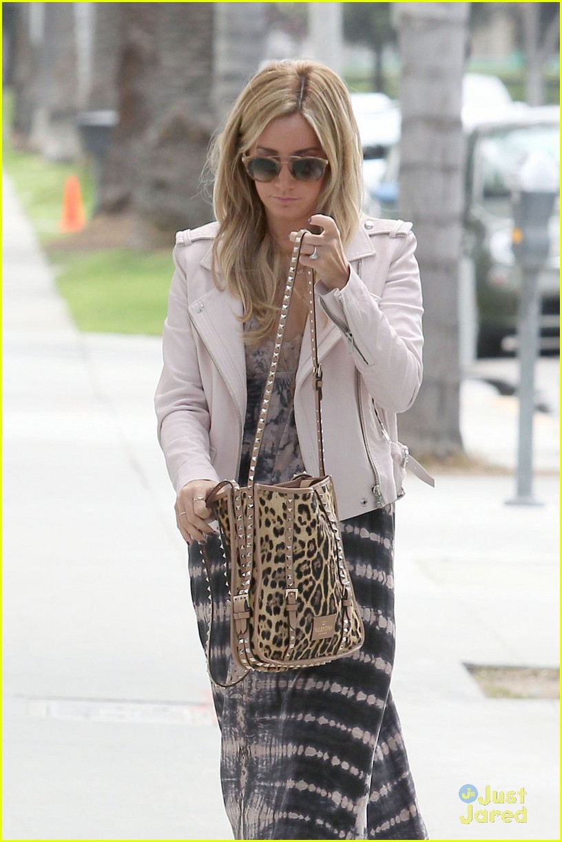 ashley tisdale errands pilot taping tbs 02