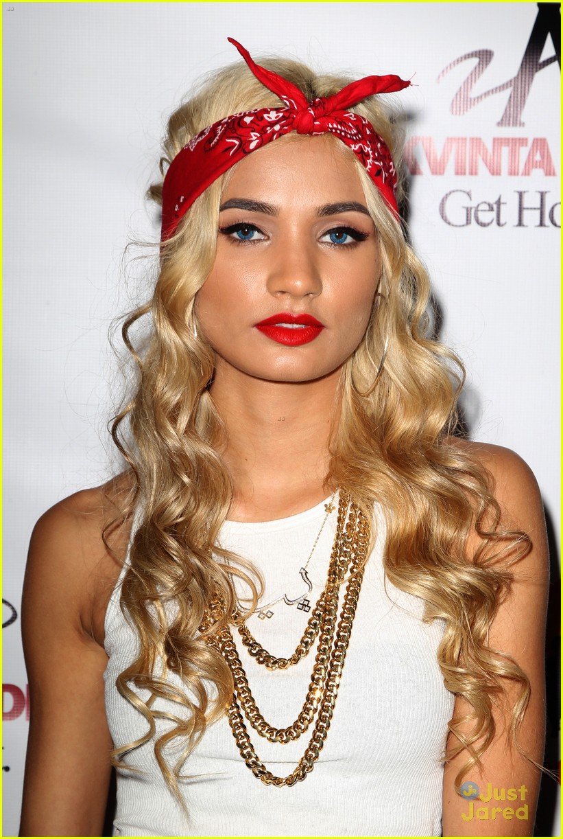 trevor jackson pia mia step out for charity 03