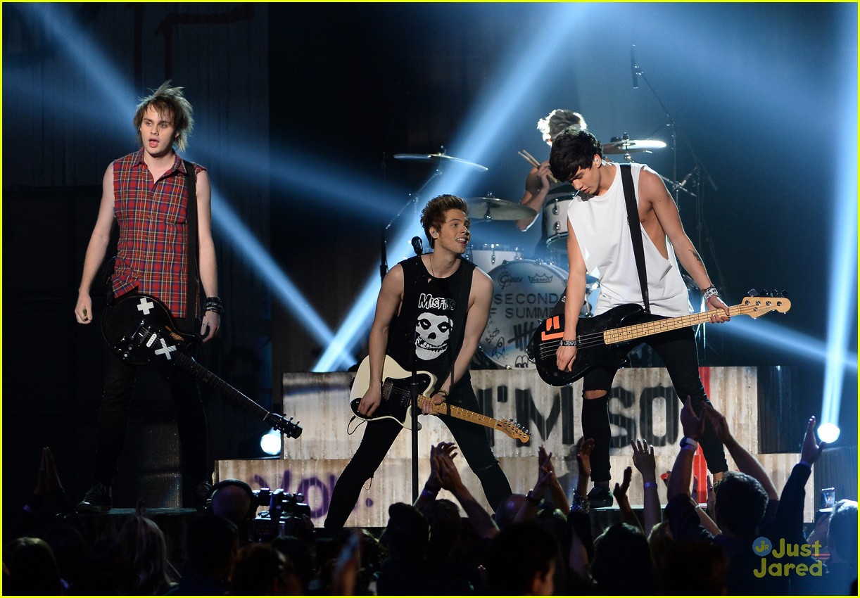 5 seconds of summer perfect bbmas 02
