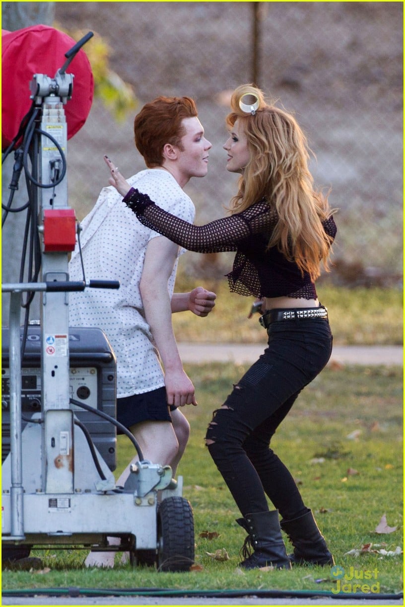 bella thorne cameron monaghan get silly amityville set 03