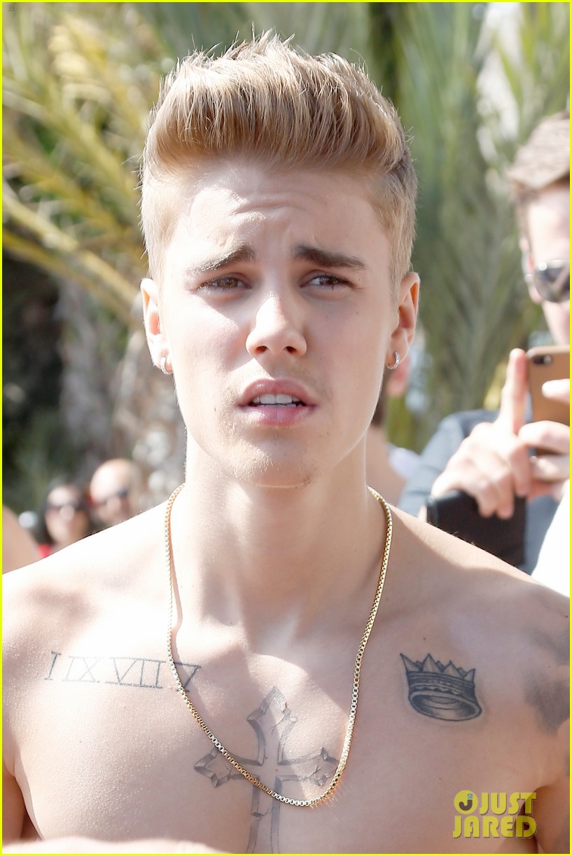 justin bieber continues going shirtless cannes 05
