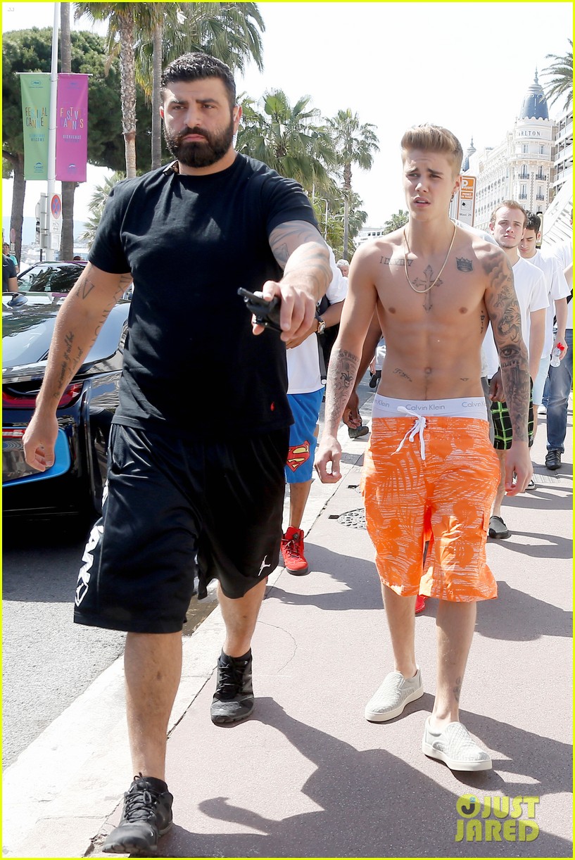 justin bieber continues going shirtless cannes 11