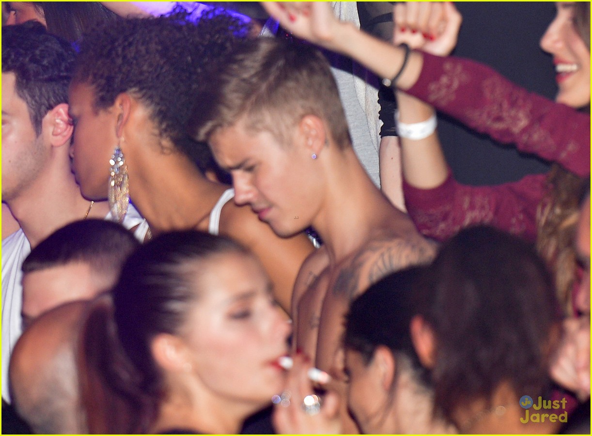 justin bieber gets shirtless while partying in cannes 07