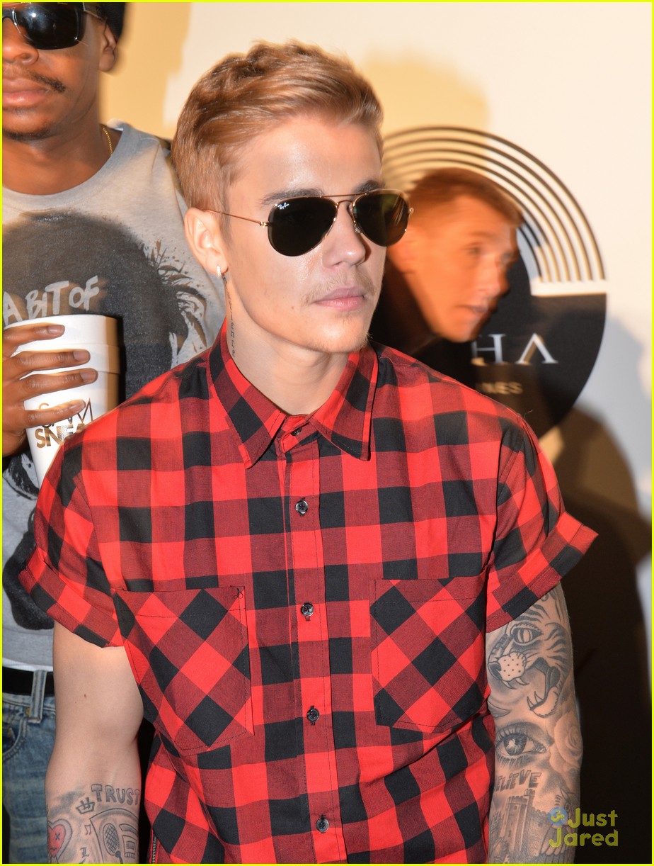 justin bieber gets shirtless while partying in cannes 12