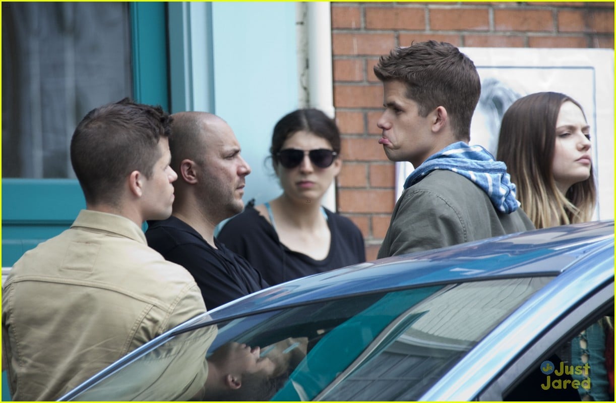max charlie carver film the leftovers nyc 13