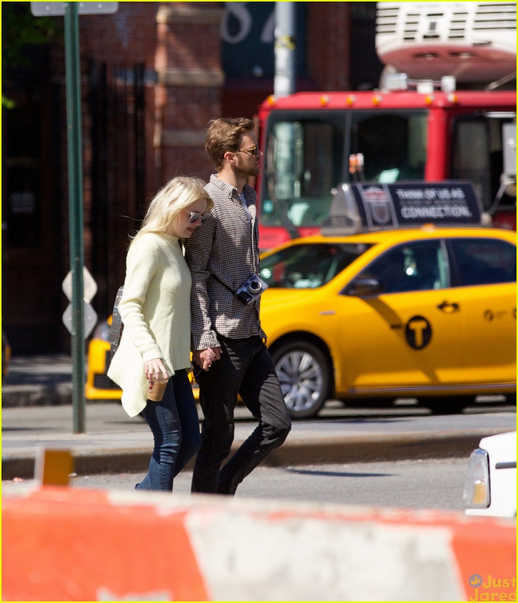 dakota fanning keeps close to her boyfriend while out in nyc13