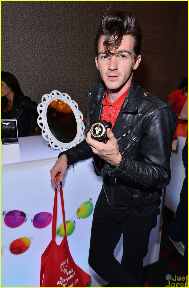lucy hale and drake bell stop by radio row before the billboard music awards04